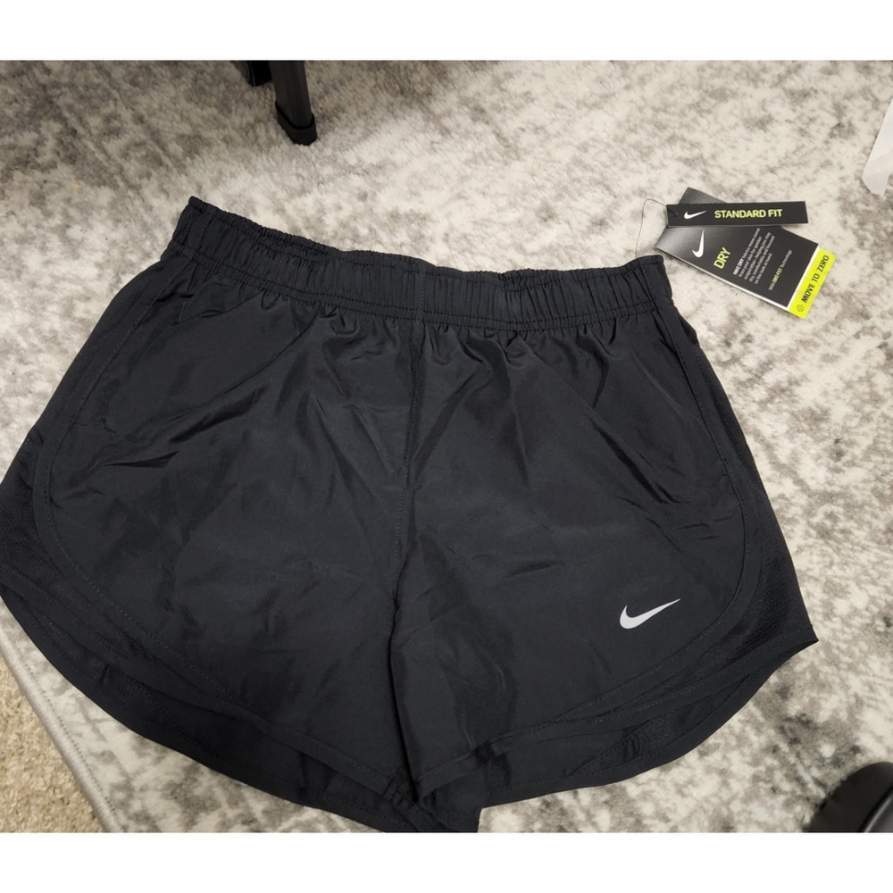 Nike TempoWomen's Running Shorts - Picture 3 of 3